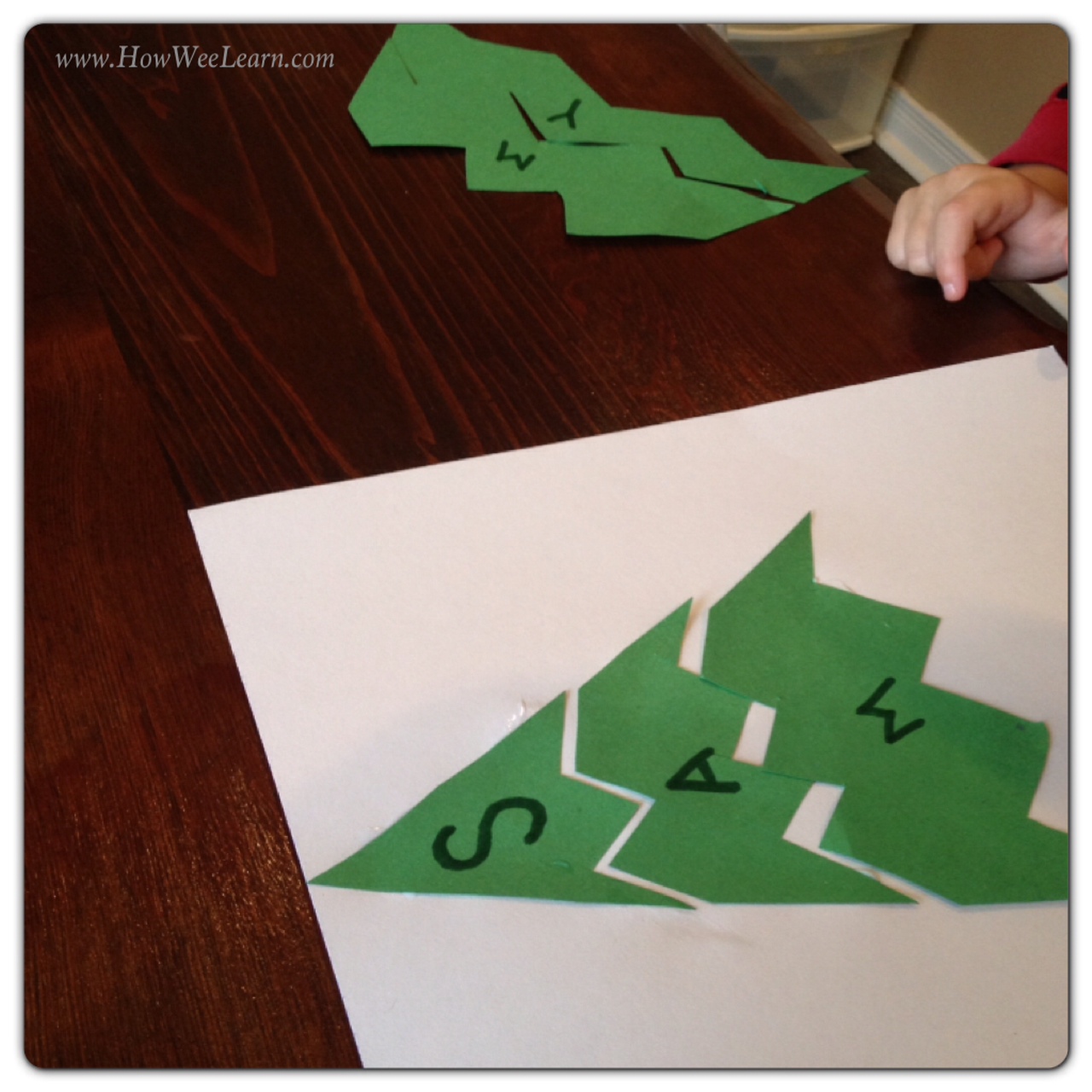 Preschool Christmas Projects: Christmas Name Puzzles