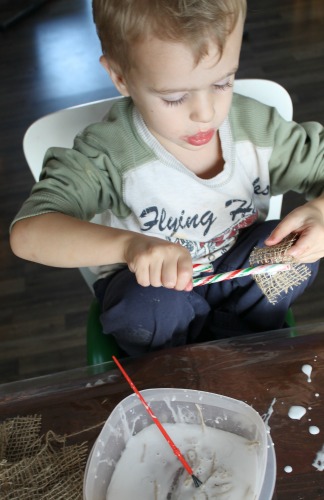 Candy cane Christmas craft for kids to make