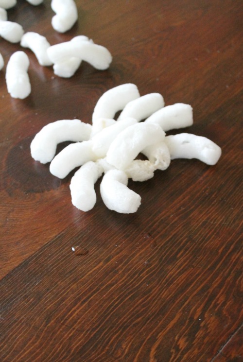 packing peanuts 3