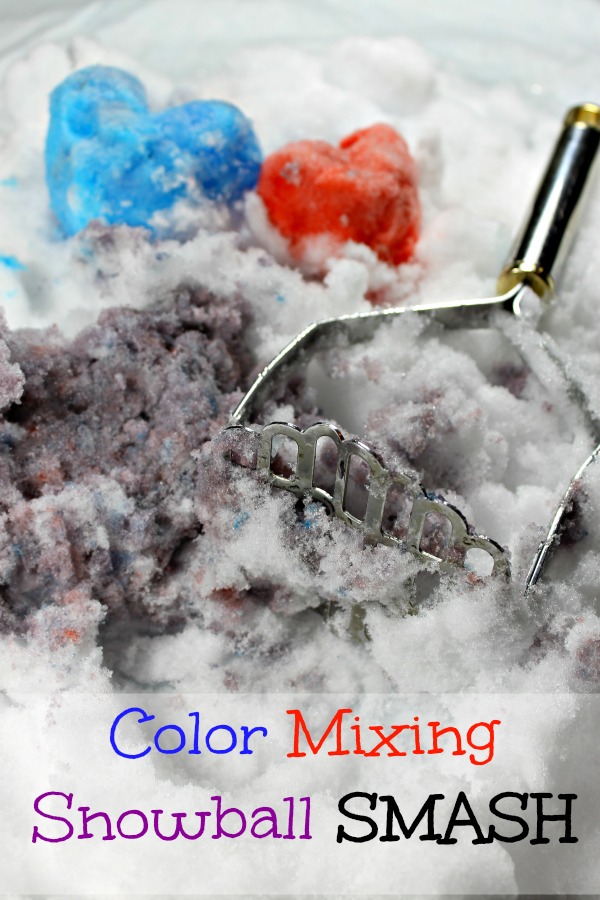 Snowball smashing and color mixing are such fun ways to play in the snow for preschoolers!