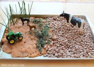 Farm theme activities - on the farm small world