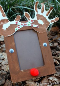 Christmas crafts for kids - reindeer hand print frame