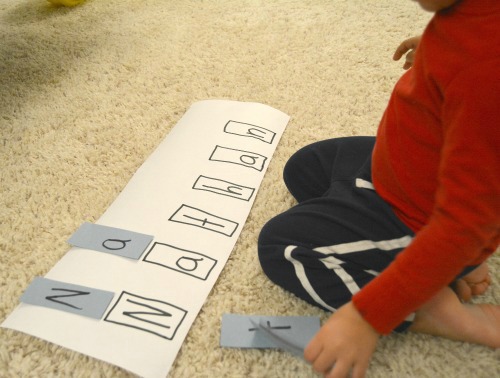 Name activities for preschoolers - mouse shapes names
