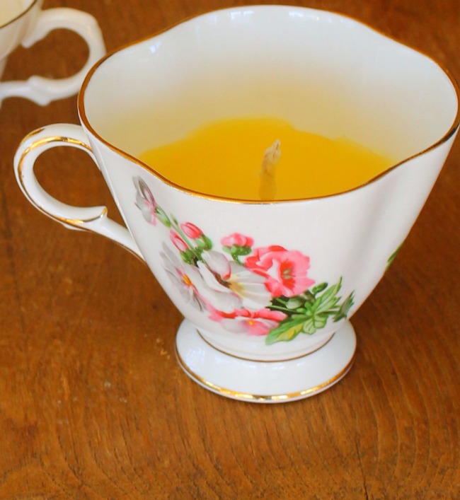 Pretty homemade teacup candles