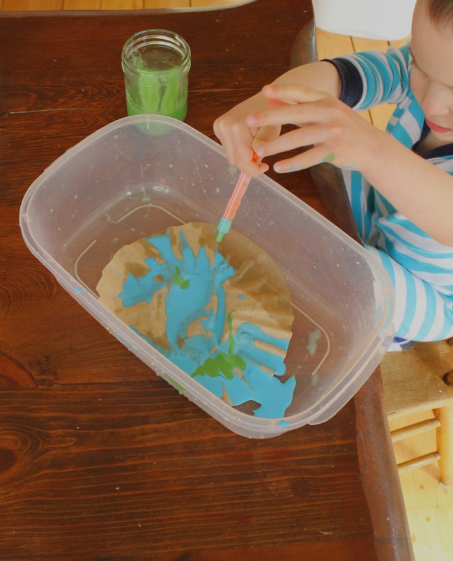 Earth Day crafts for preschoolers with process art!