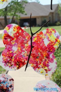 Spring activities for preschoolers - butterfly suncatchers