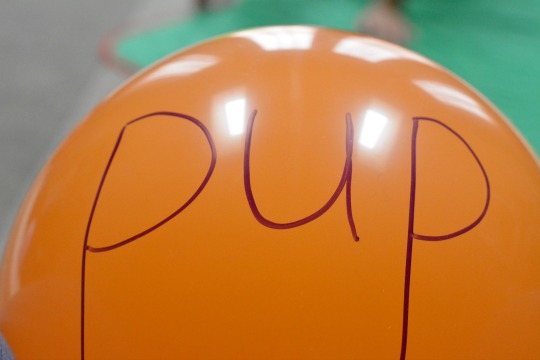 How to teach reading this summer - balloon words