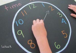 Learn to tell time - chalk clock