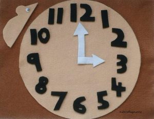 Learn to tell time - felt clock