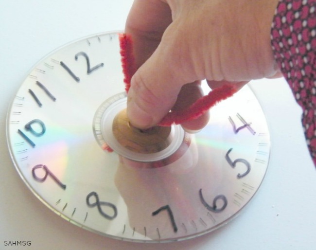 Teaching time to kids - hands on homemade clock