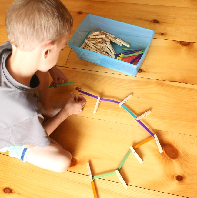 A great quiet time activity. These quiet boxes are perfect for developing fine motor skills and independence.