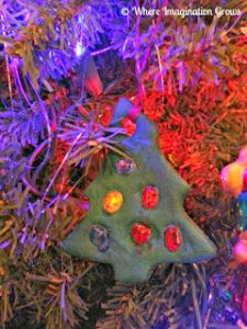 christmas-ornaments-to-make-with-kids-salt-dough-and-melted-beads