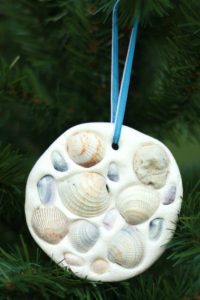 christmas-ornaments-to-make-with-kids-shells