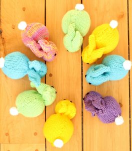 These knit bunnies are so cute! They are made from only one knit square and are so simple to sew together. A great knitting project for kids