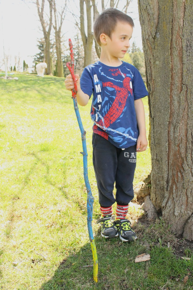Creating walking sticks for our nature walks! A great preschool craft #sponsored #kwikstix #preschool #crafts #naturewalk #kidscrafts #naturecraft #outside #spring