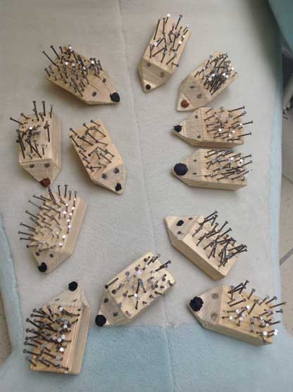 wood and nail hedgehog craft