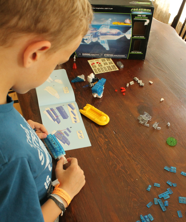 Laser pegs are cool toys and super educational too! #laserpegs #sponsored #stem