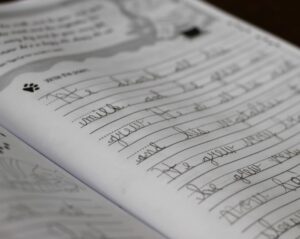 The incredible benefits of teaching children Cursive Writing! This is a very informative post about the important role cursive plays in teaching children to READ! #HowWeeLearn #Sponsored #cursivewriting #writingactivities #teacherresources #kidsactivities