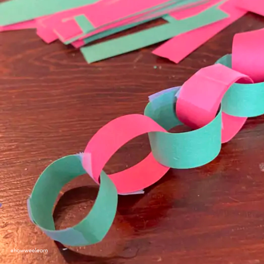 5 Days of Construction Paper Christmas Crafts - Paper Chain Jewelry