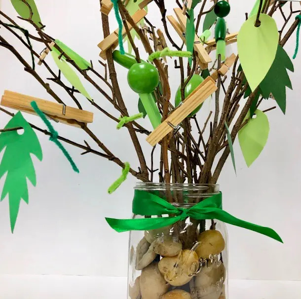 Teach the seasons to toddlers with this tree activity