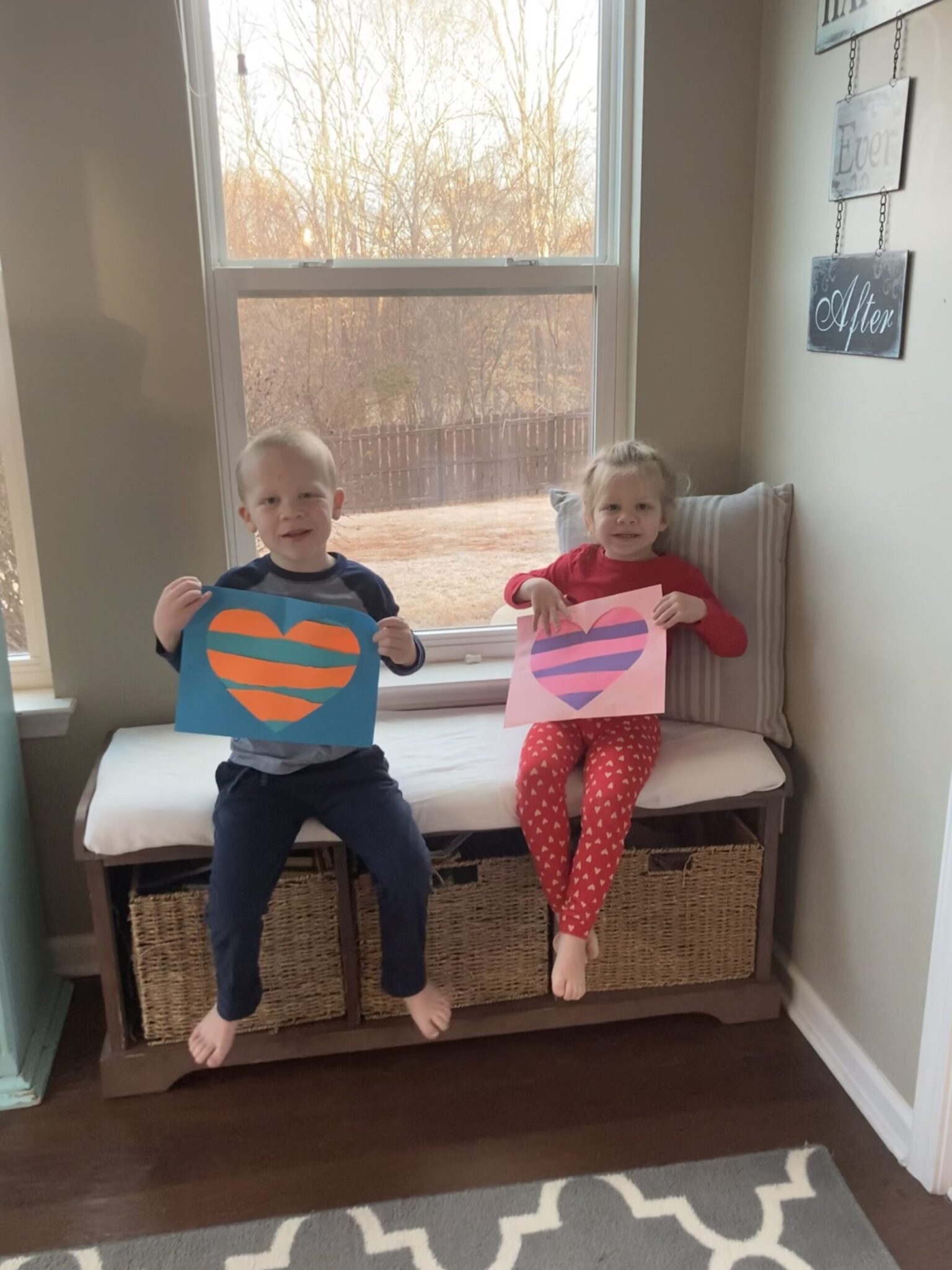 5 EASY Construction Paper Valentine Crafts - How Wee Learn