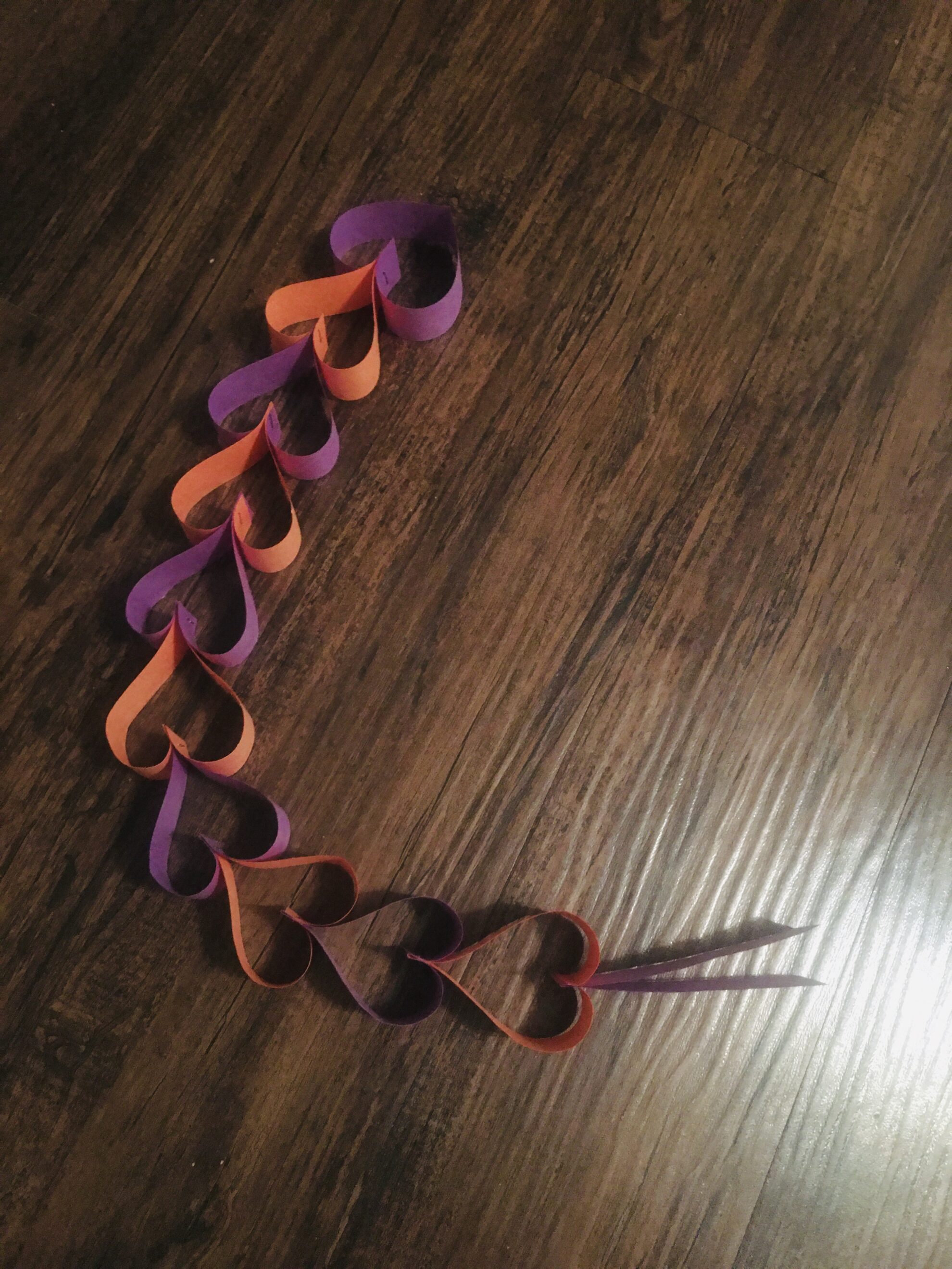 5 EASY Construction Paper Valentine Crafts - How Wee Learn