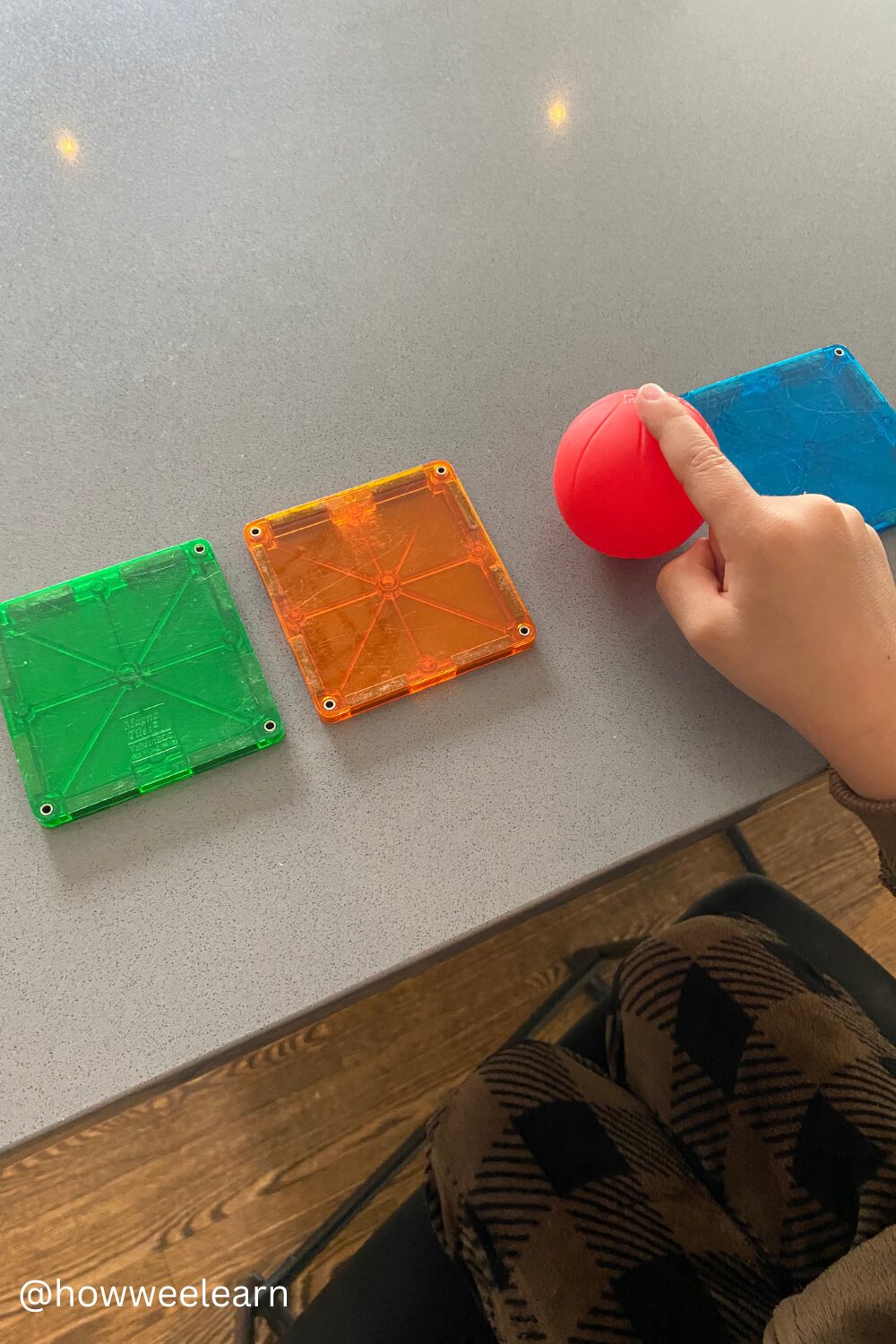 Toddler Game - three square items and one round